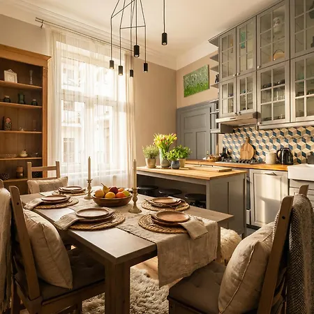 Opera Apartments-3